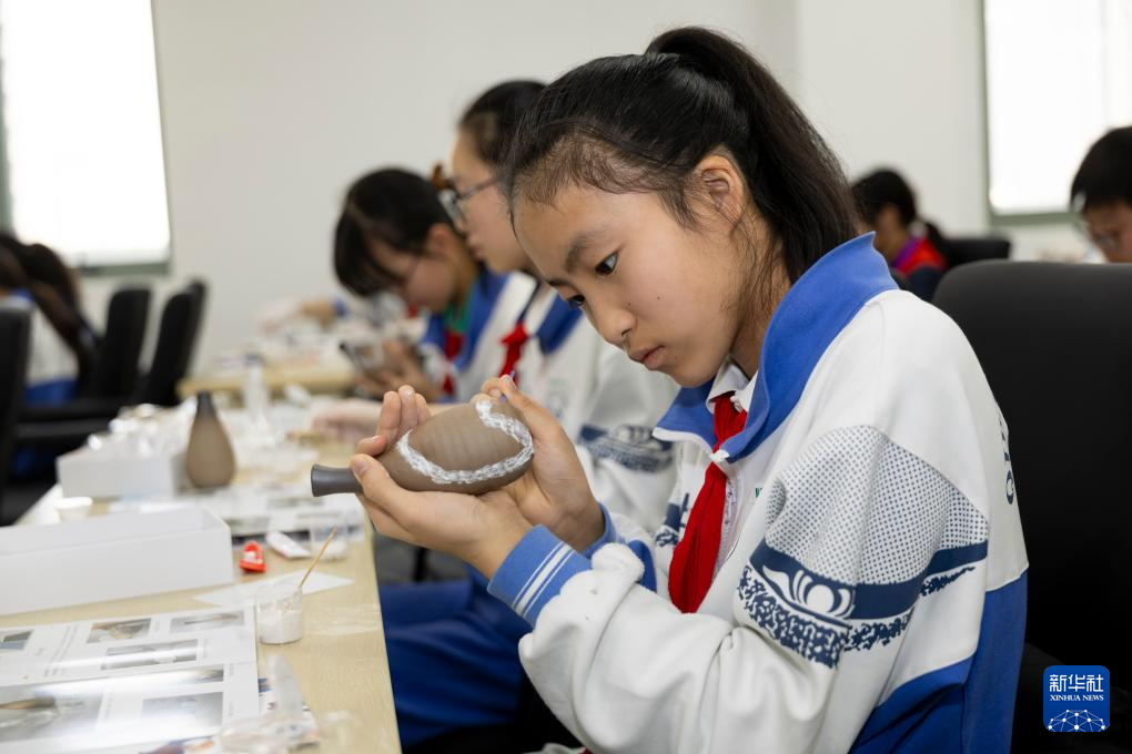 上海博物馆“爱文物 趣探索”进校园系列活动收官