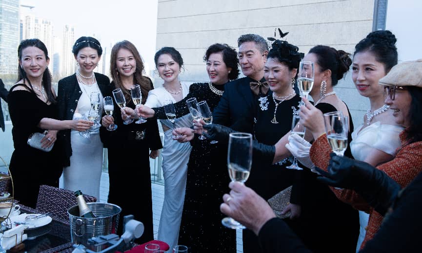 绽·摩登lady团外滩首秀 汇聚优质女性演绎生活美学新姿态